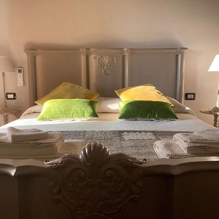 I Grappoli Divini Bed & Breakfast Viarigi Exterior foto