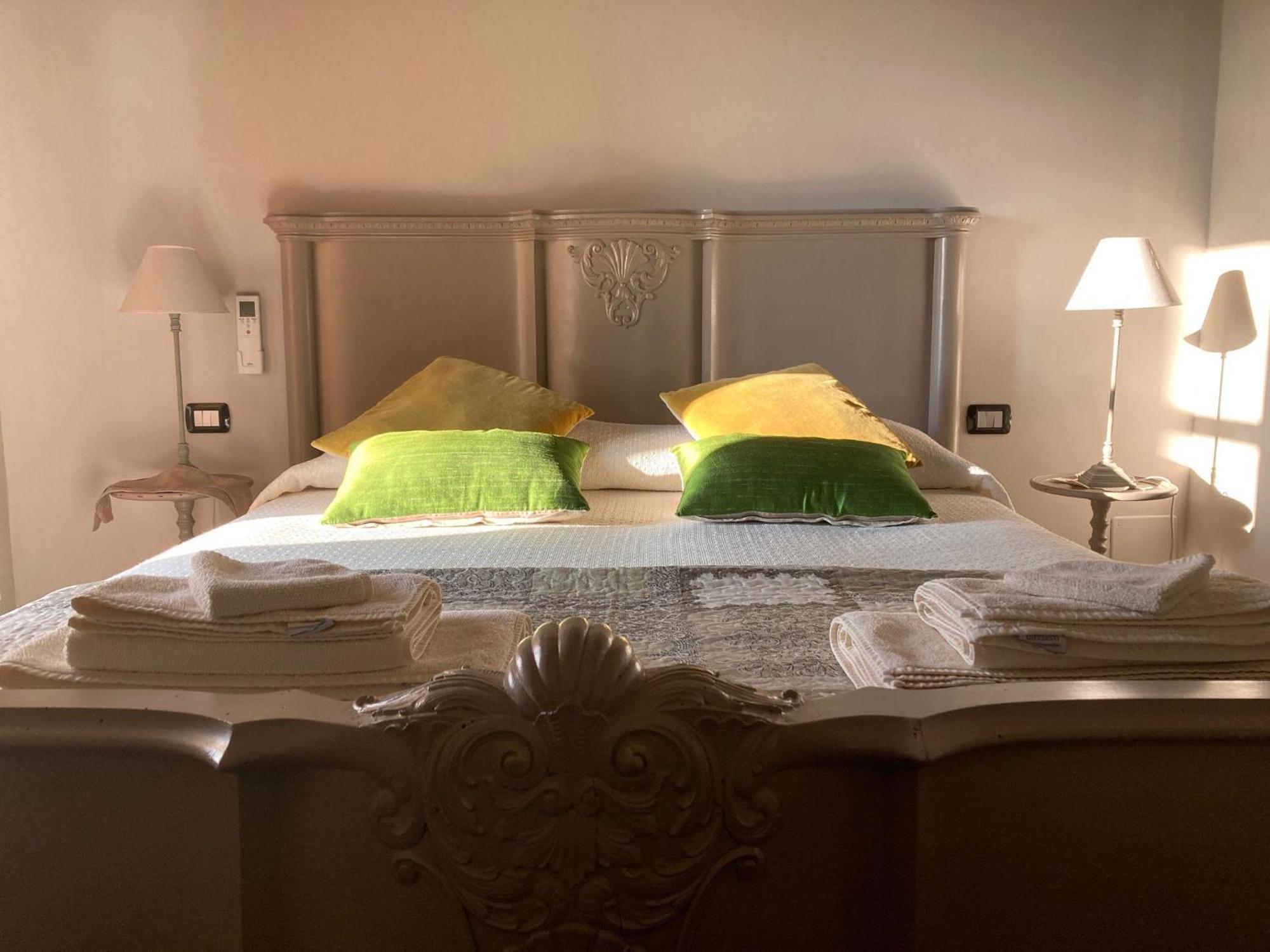 I Grappoli Divini Bed & Breakfast Viarigi Exterior foto