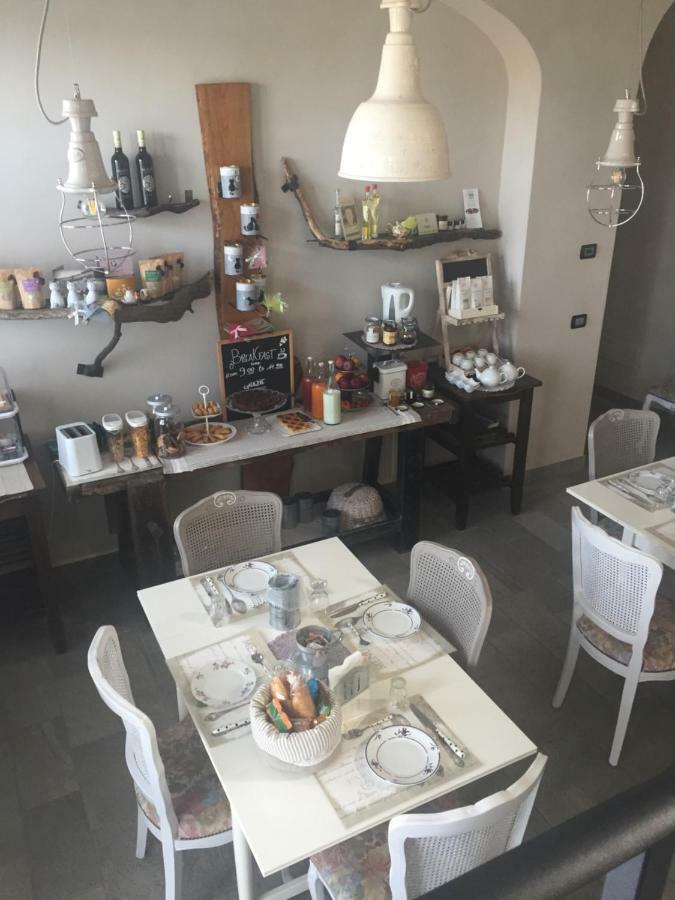 I Grappoli Divini Bed & Breakfast Viarigi Exterior foto