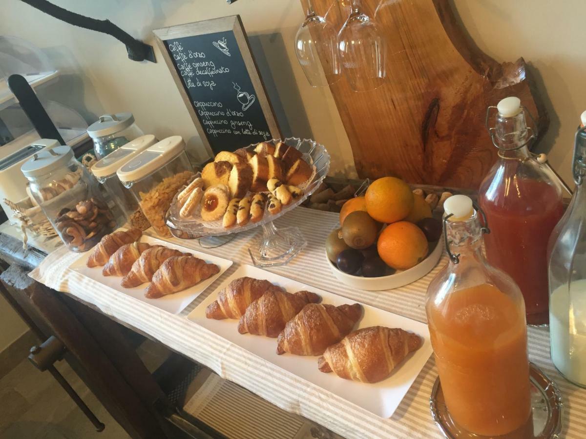 I Grappoli Divini Bed & Breakfast Viarigi Exterior foto