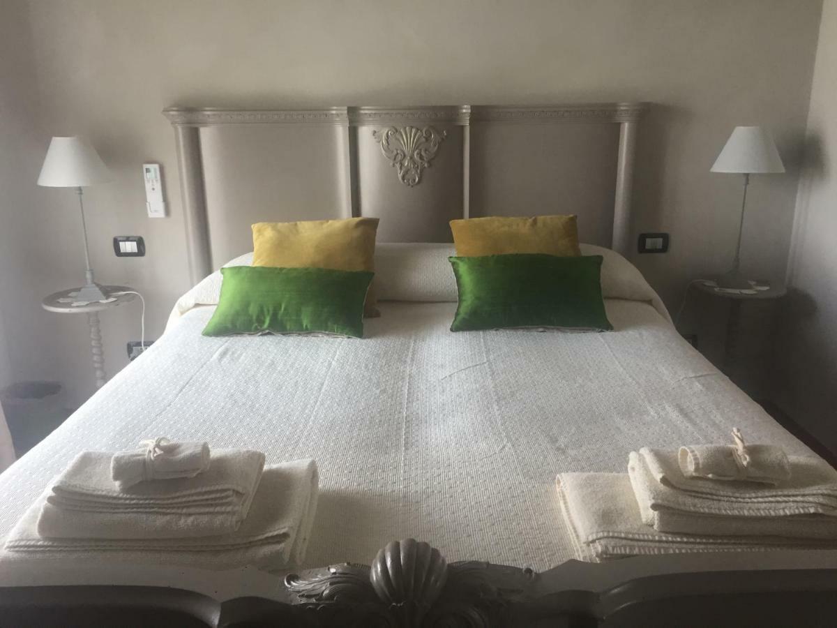 I Grappoli Divini Bed & Breakfast Viarigi Exterior foto